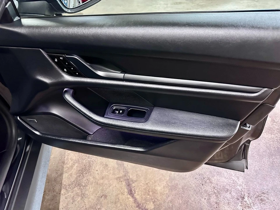 2021 Porsche Taycan - Image 17 of 21