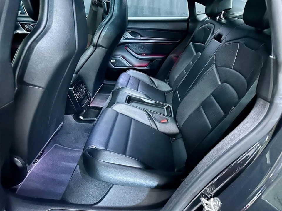 2021 Porsche Taycan - Image 22 of 31