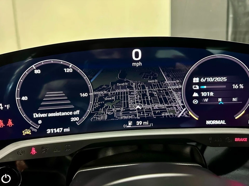 2021 Porsche Taycan - Image 13 of 21