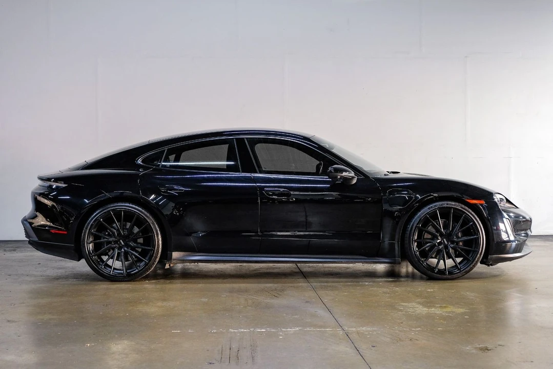 2021 Porsche Taycan - Image 11 of 21