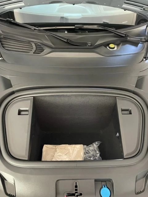 2021 Porsche Taycan - Image 5 of 12