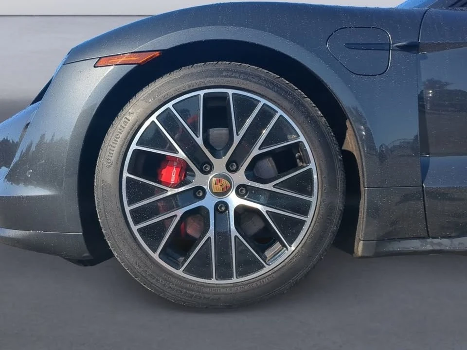 2021 Porsche Taycan 4S - Image 9 of 19