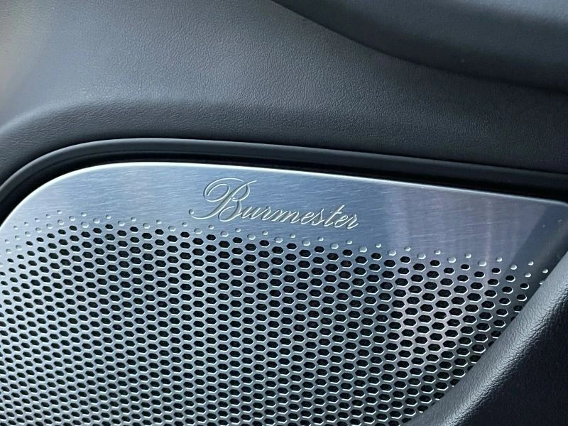 2021 Porsche Taycan 4S - Image 6 of 12