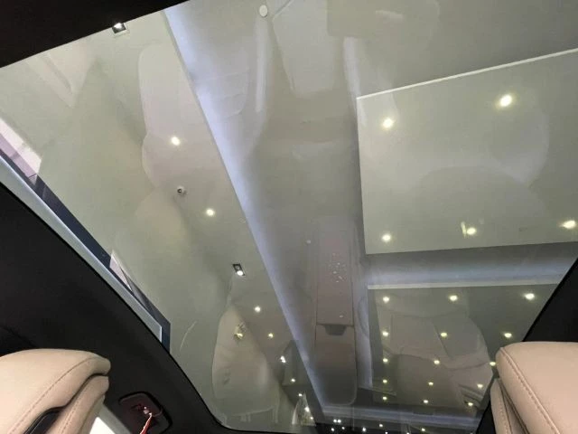 2021 Porsche Taycan - Image 15 of 29