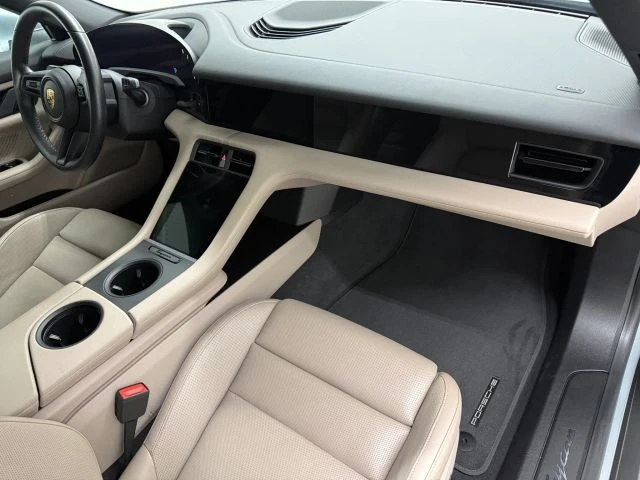 2021 Porsche Taycan - Image 10 of 21