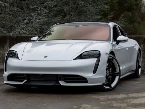 2021 Porsche Taycan Turbo