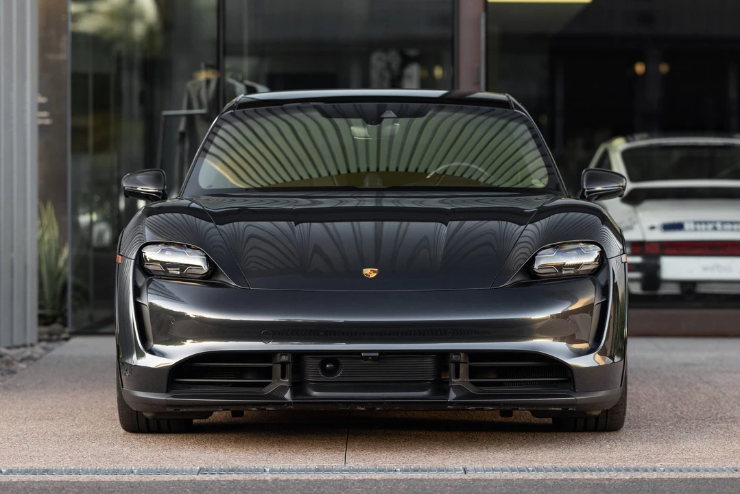 2021 Porsche Taycan Cross Turismo - Image 4 of 31