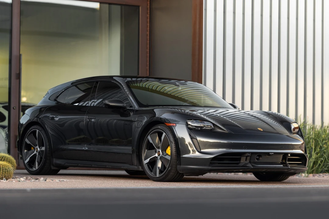2021 Porsche Taycan Cross Turismo - Image 6 of 31