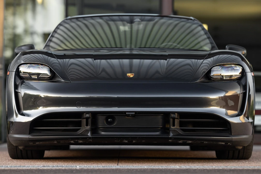2021 Porsche Taycan Cross Turismo - Image 21 of 31