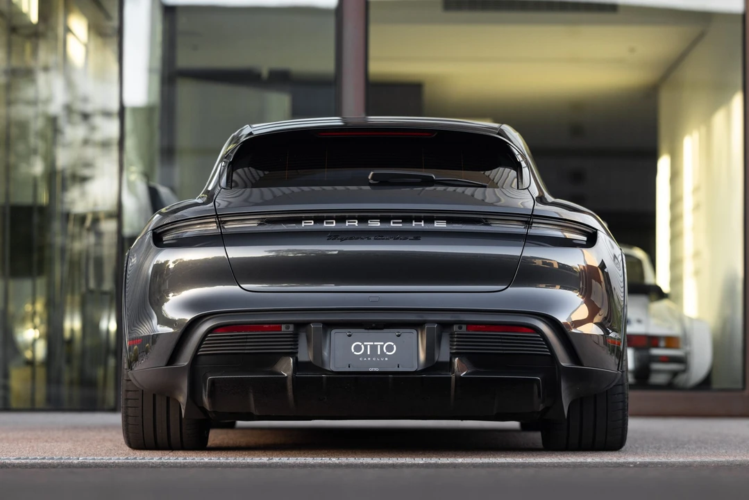 2021 Porsche Taycan Cross Turismo - Image 14 of 31