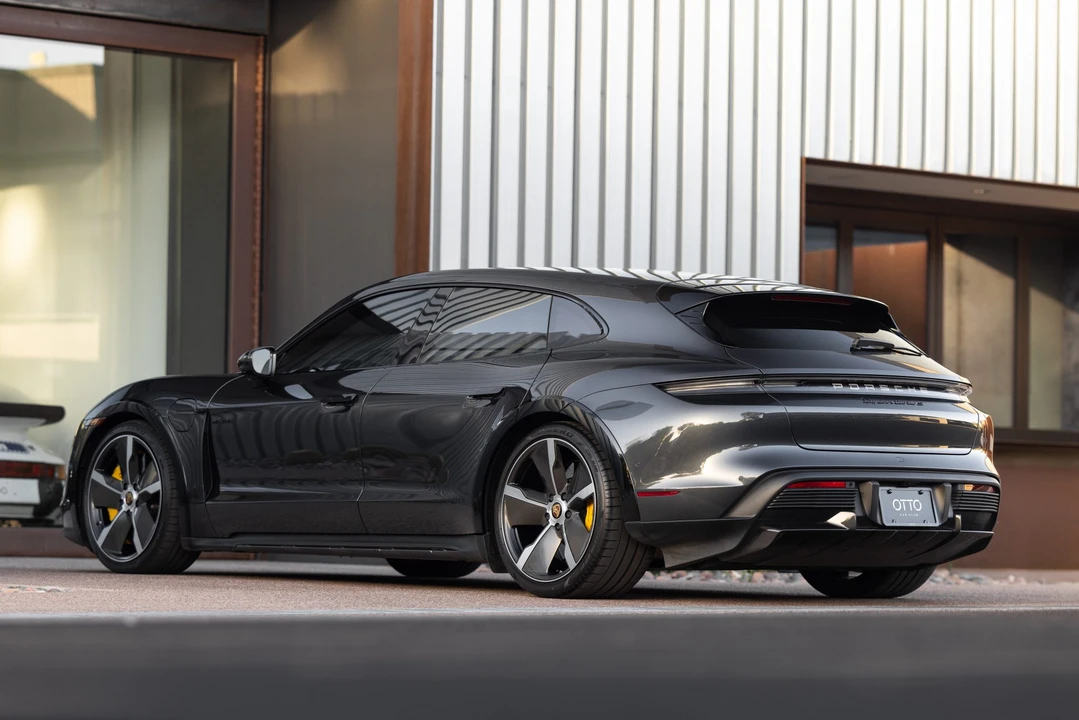 2021 Porsche Taycan Cross Turismo - Image 16 of 31