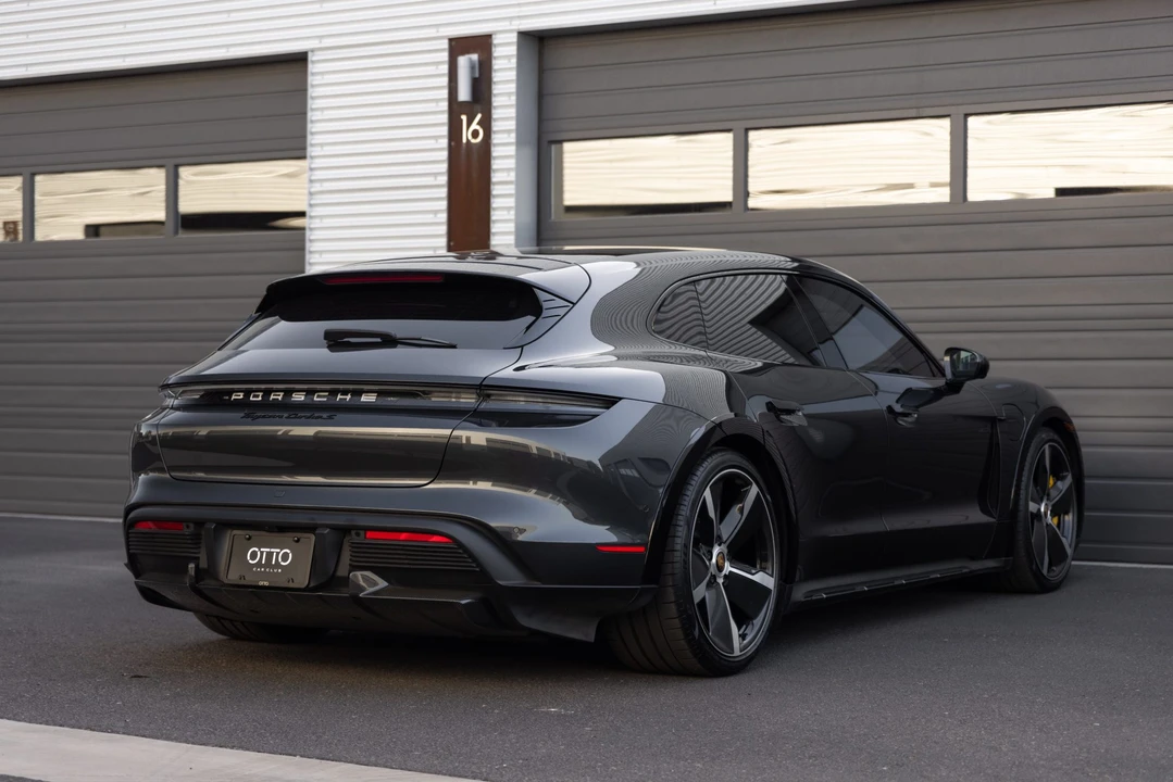 2021 Porsche Taycan Cross Turismo - Image 12 of 31