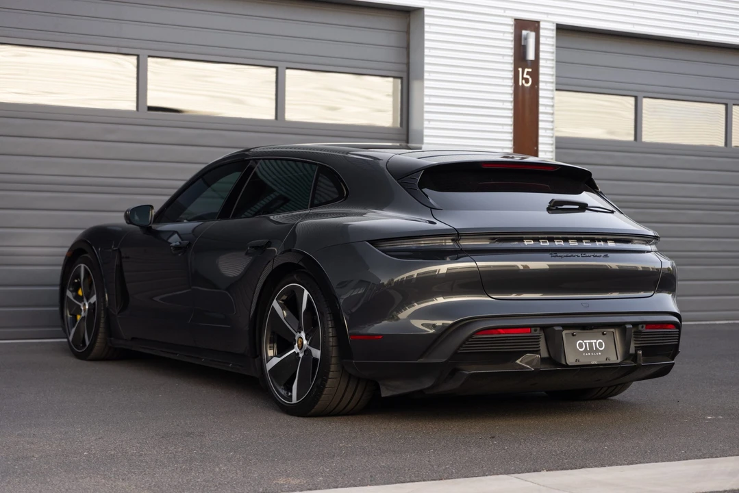 2021 Porsche Taycan Cross Turismo - Image 15 of 31