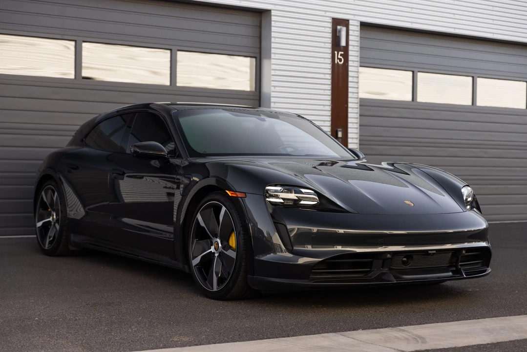 2021 Porsche Taycan Cross Turismo - Image 7 of 31