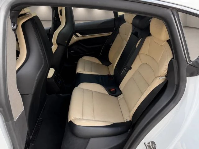 2021 Porsche Cayman - Image 13 of 16