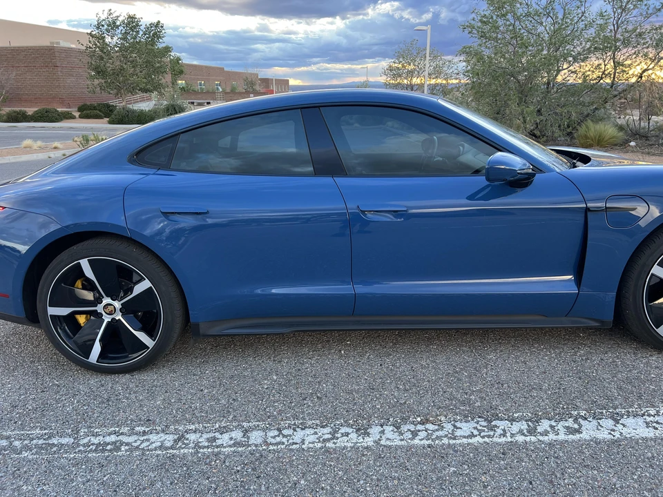 2021 Porsche Taycan Turbo S - Image 26 of 31