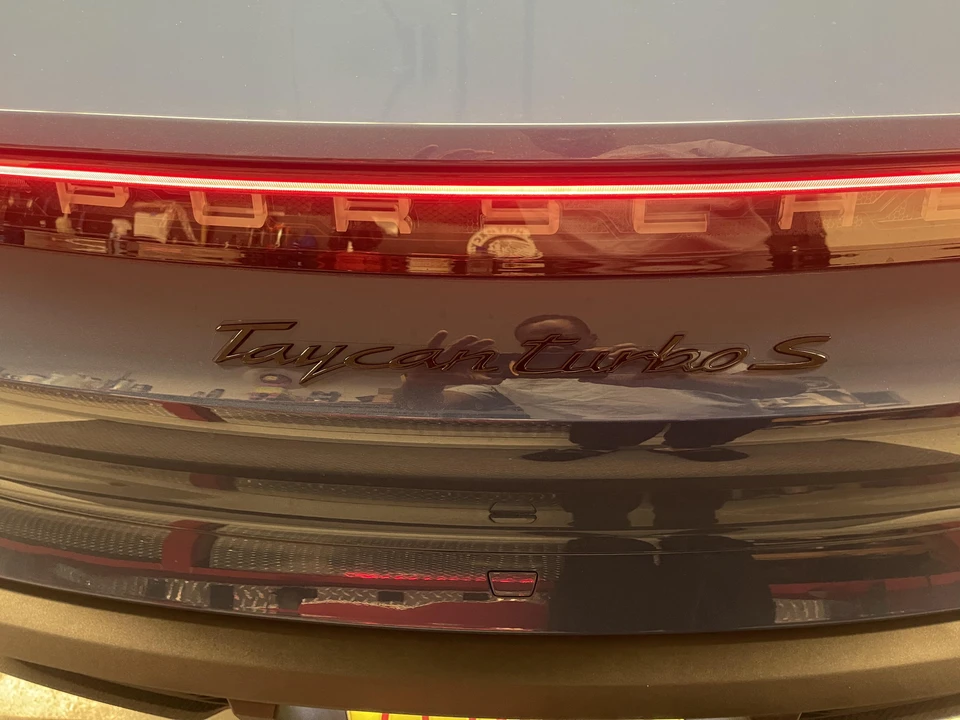2021 Porsche Taycan Turbo S - Image 23 of 31