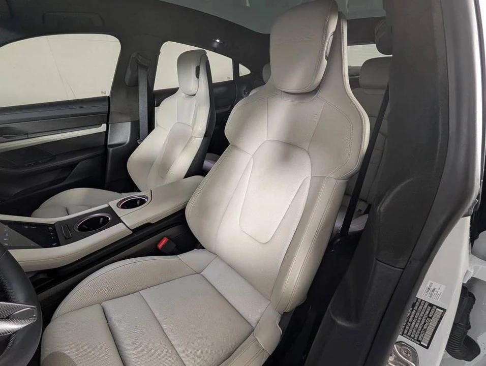 2021 Porsche Taycan Turbo S - Image 5 of 5