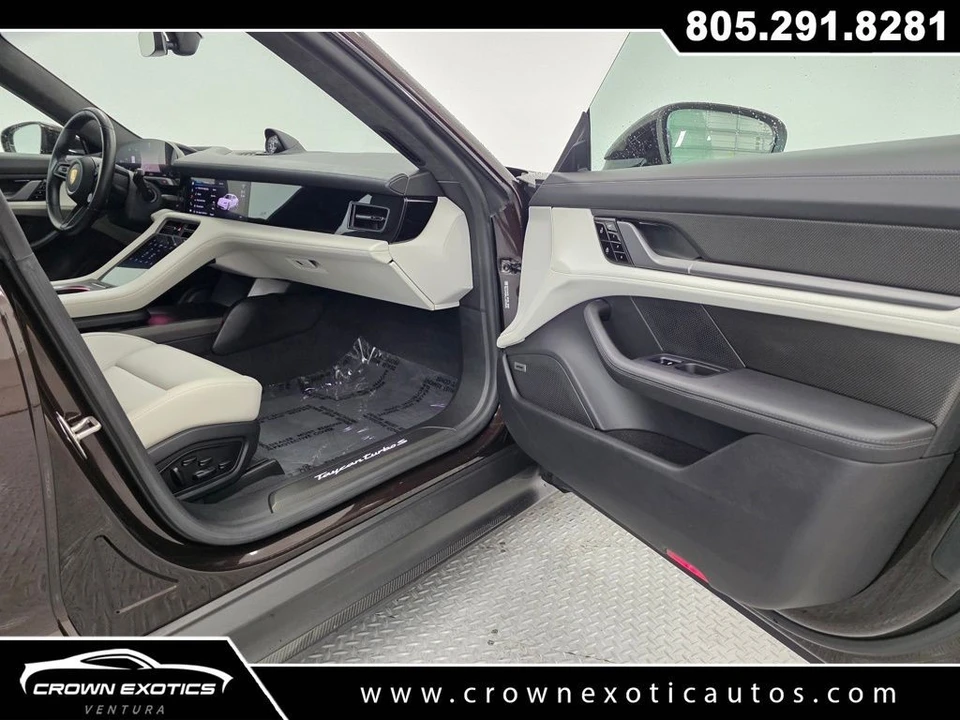 2021 Porsche - Image 21 of 31