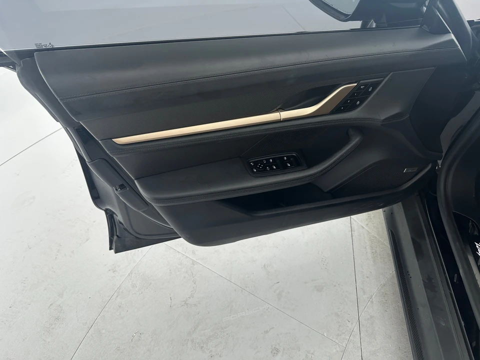 2021 Porsche Taycan Turbo S - Image 4 of 31