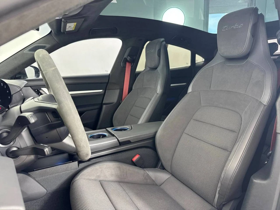 2021 Porsche Taycan Turbo - Image 5 of 5