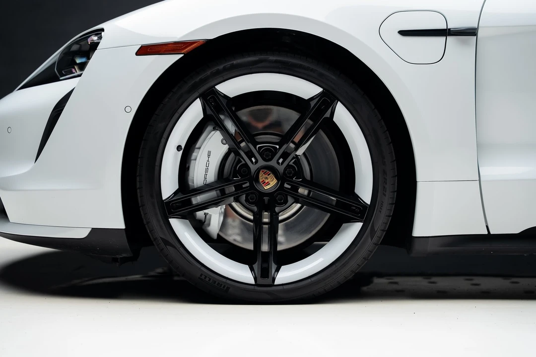 2021 Porsche Taycan Turbo - Image 18 of 21