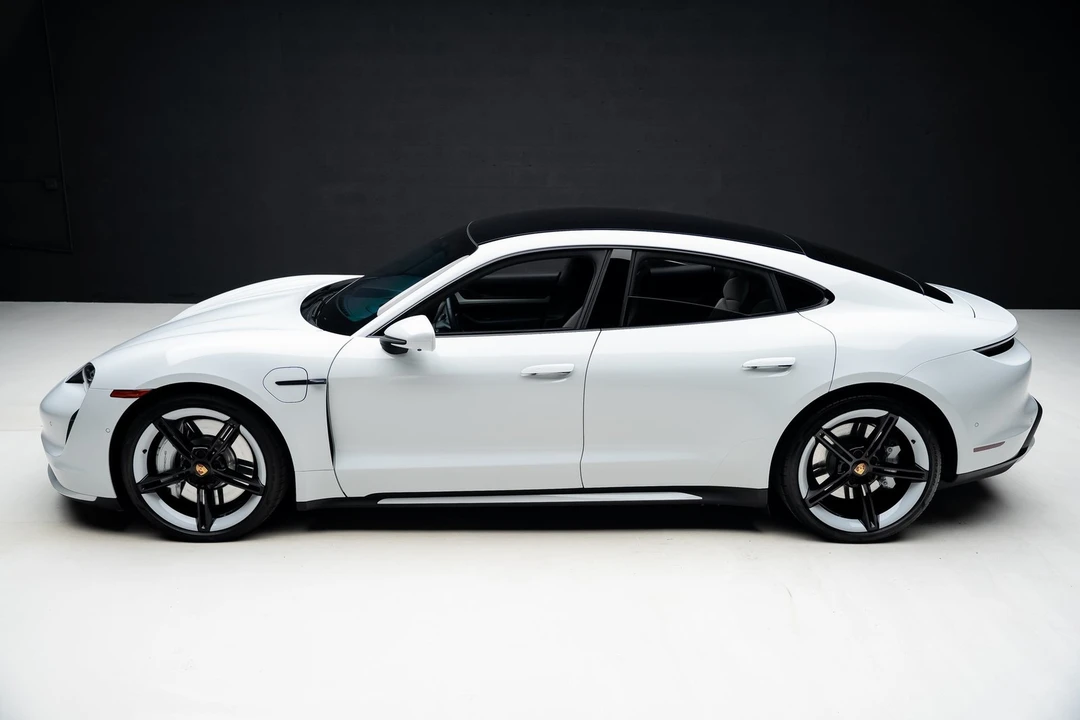 2021 Porsche Taycan Turbo - Image 15 of 21