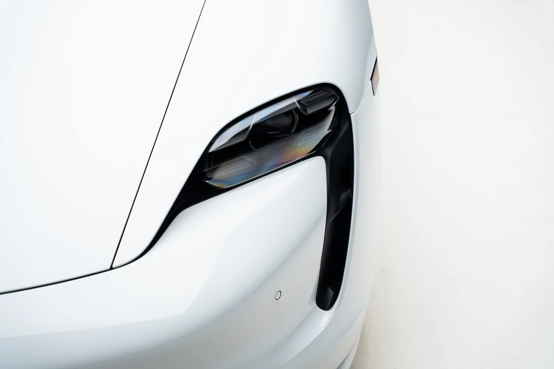 2021 Porsche Taycan Turbo - Image 10 of 21