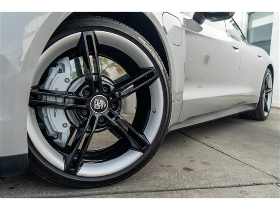 2021 Porsche Taycan - Image 5 of 12