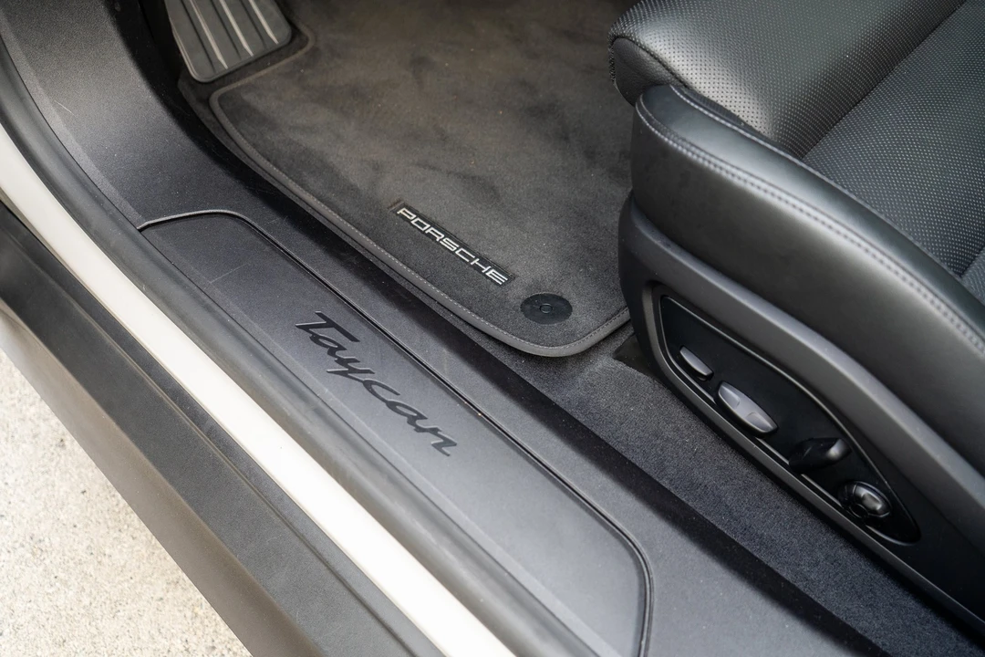 2021 Porsche Cayman - Image 11 of 31