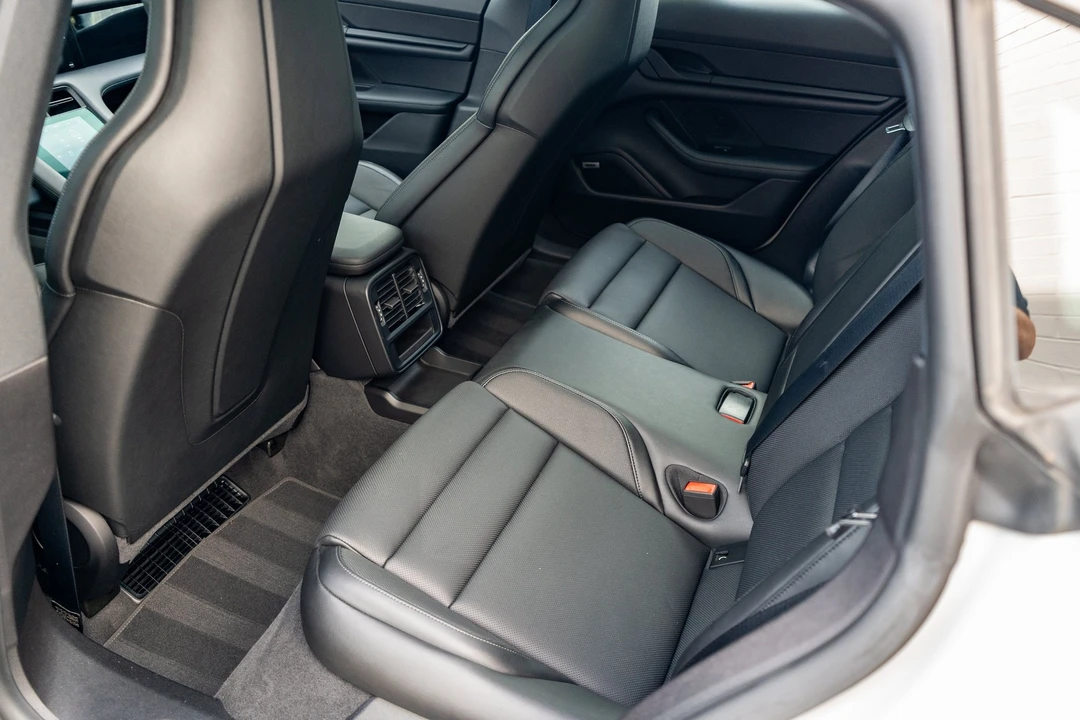 2021 Porsche Cayman - Image 29 of 31