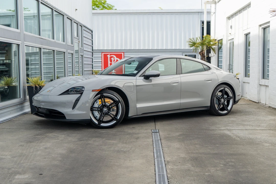 2021 Porsche Cayman - Image 2 of 31