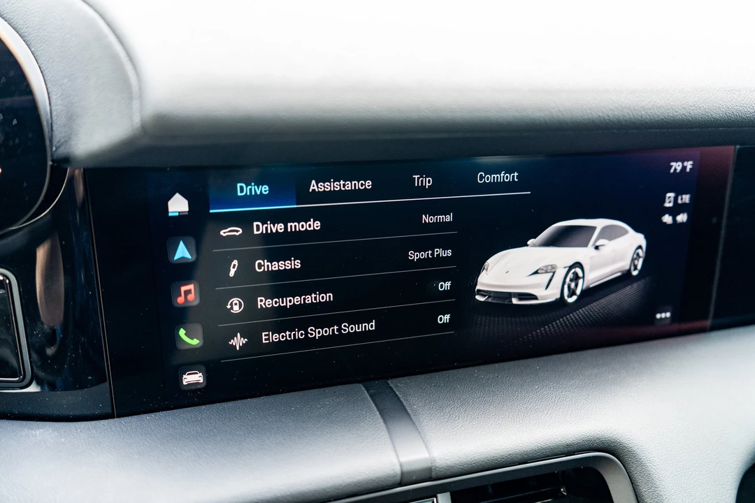 2021 Porsche Cayman - Image 25 of 31