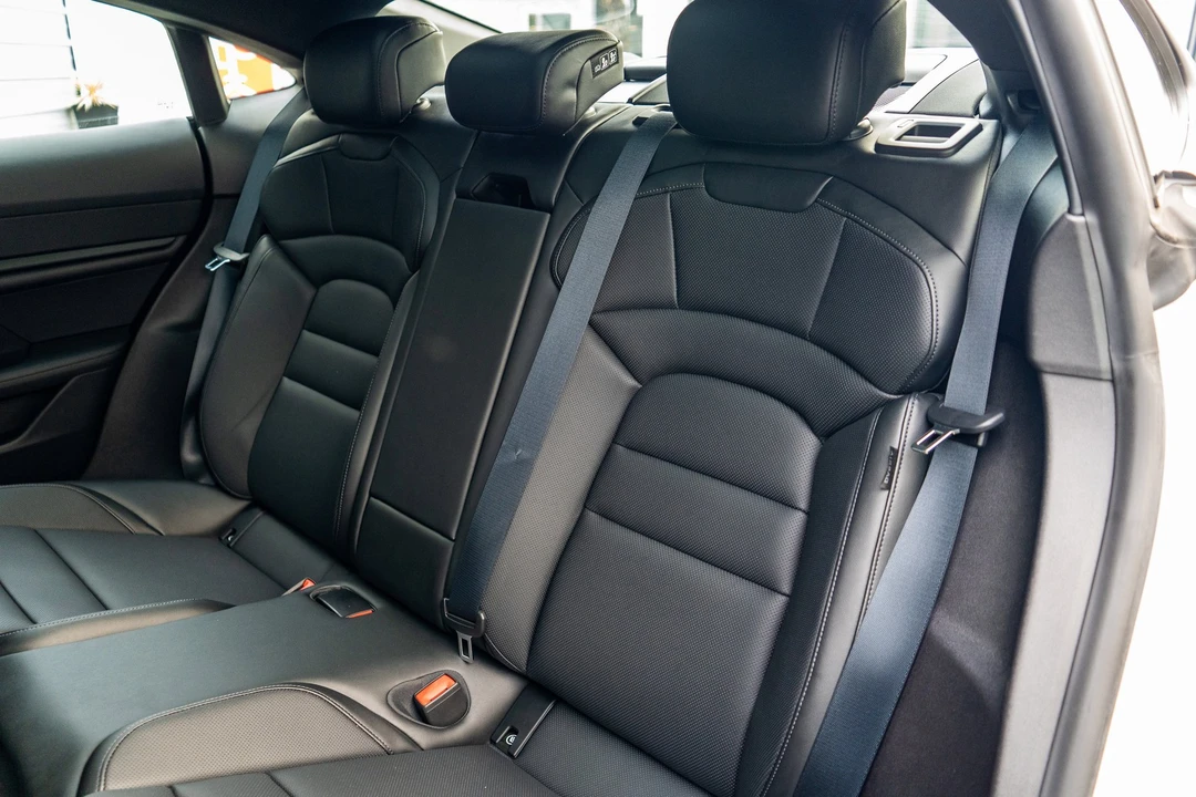 2021 Porsche Cayman - Image 30 of 31