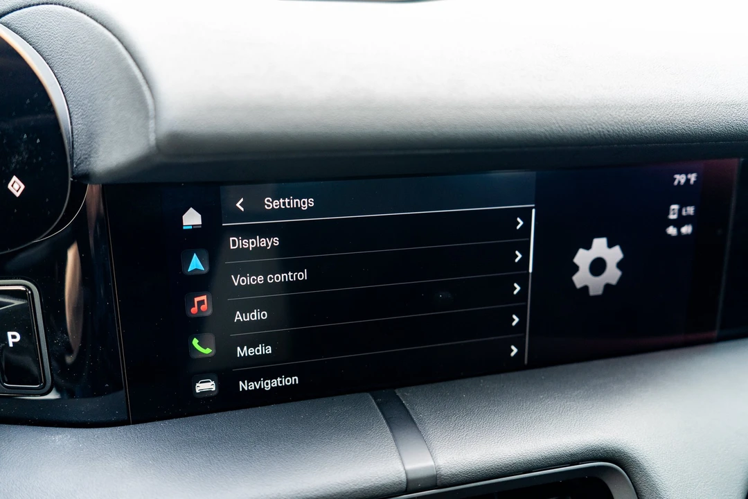 2021 Porsche Cayman - Image 24 of 31