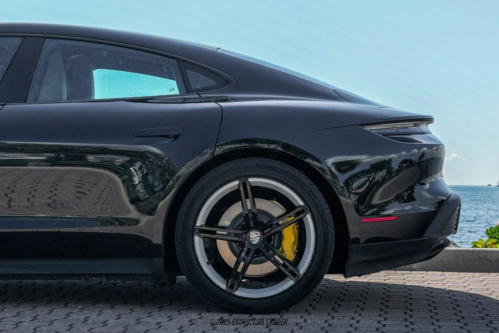 2021 Porsche Taycan - Image 5 of 12