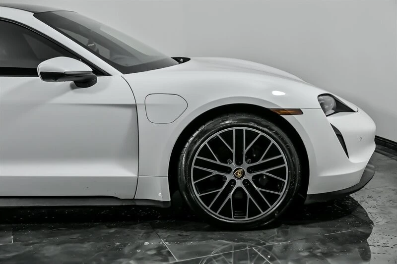 2021 Porsche Taycan - Image 14 of 21