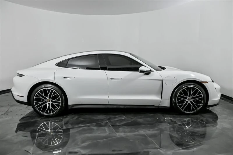 2021 Porsche Taycan - Image 13 of 21