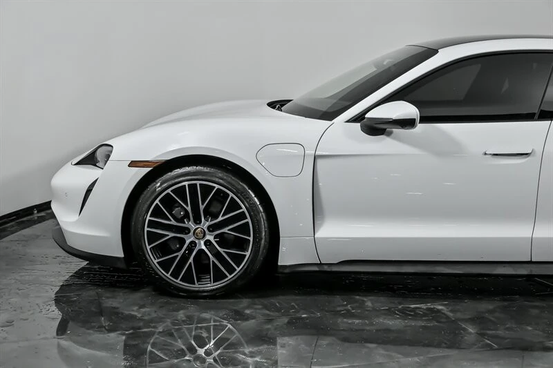 2021 Porsche Taycan - Image 6 of 21