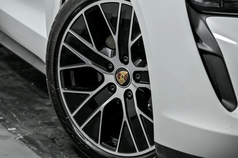 2021 Porsche Taycan - Image 3 of 21