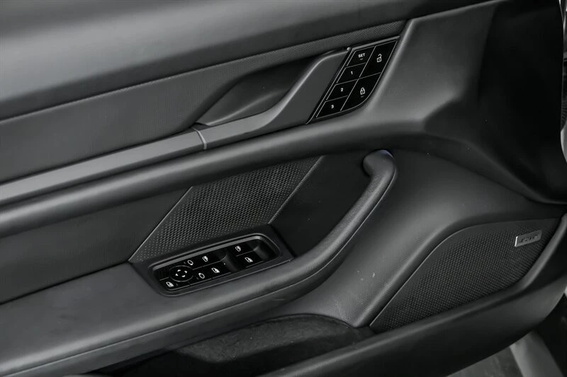 2021 Porsche Taycan - Image 16 of 21