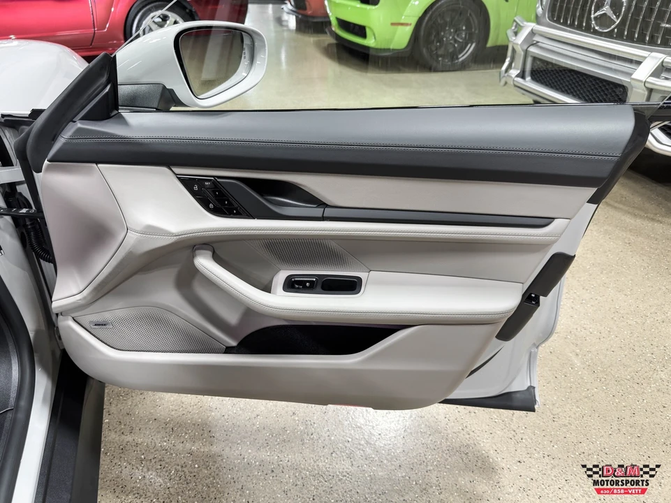 2021 Porsche Cayman - Image 29 of 31