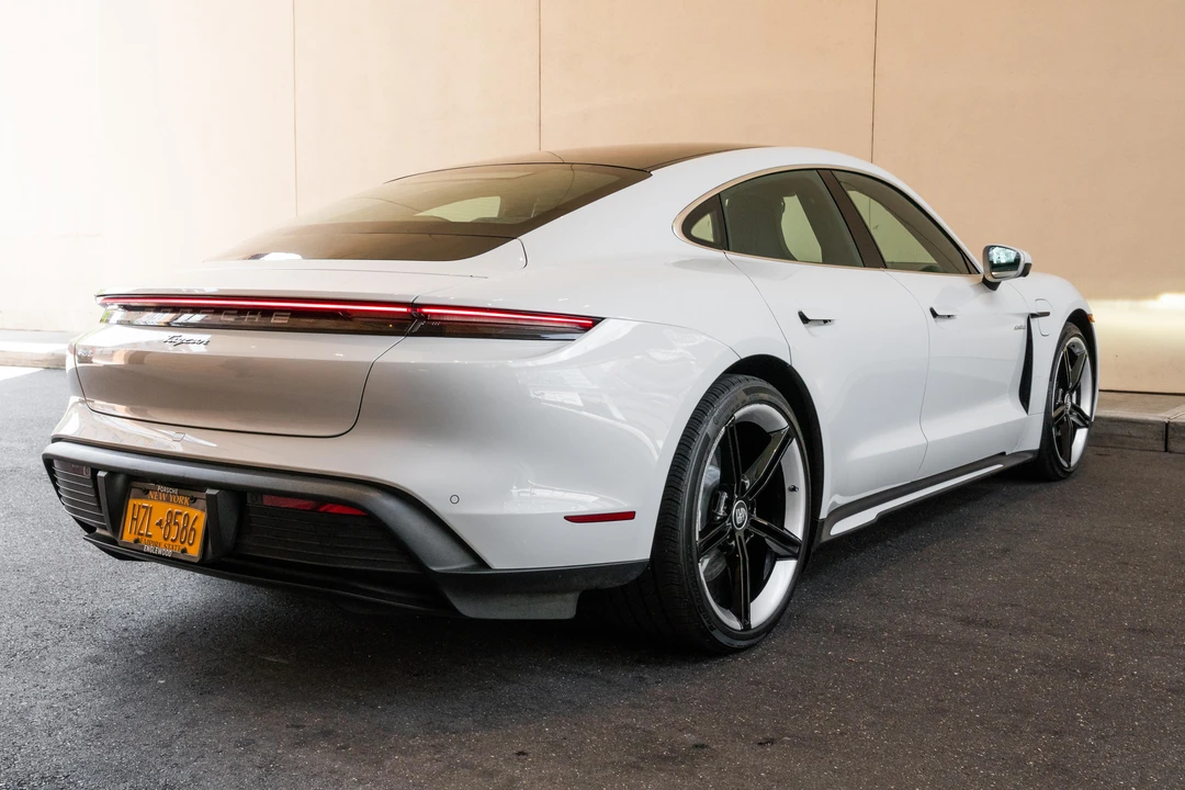 2021 Porsche Taycan - Image 30 of 31