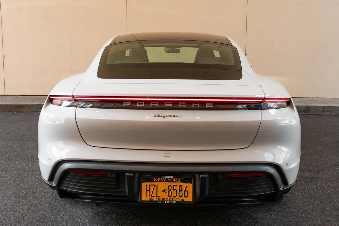 2021 Porsche Taycan - Image 24 of 31