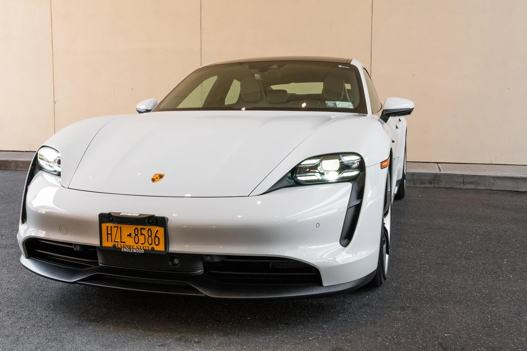 2021 Porsche Taycan - Image 9 of 31