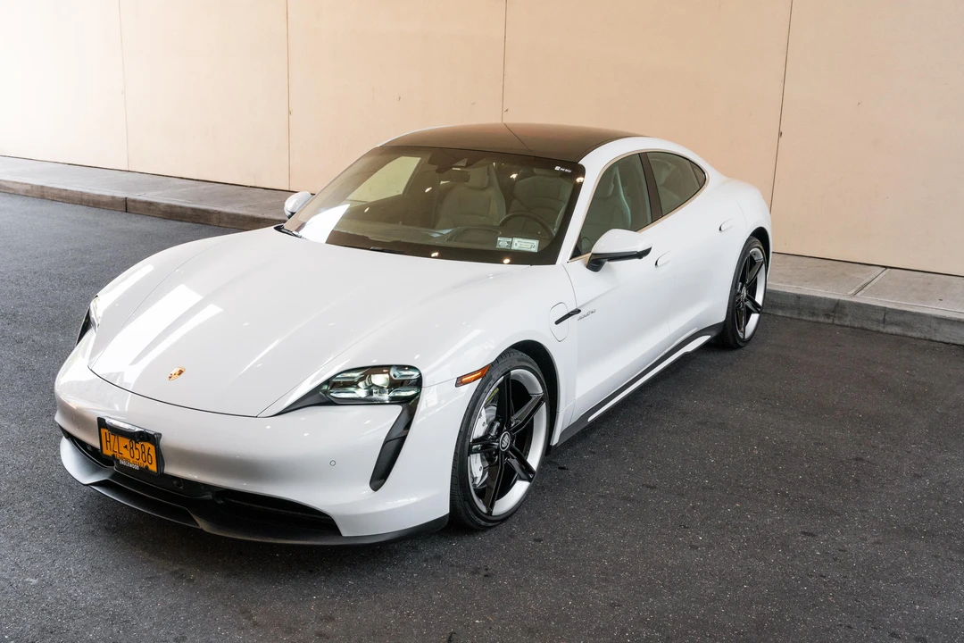 2021 Porsche Taycan - Image 13 of 31