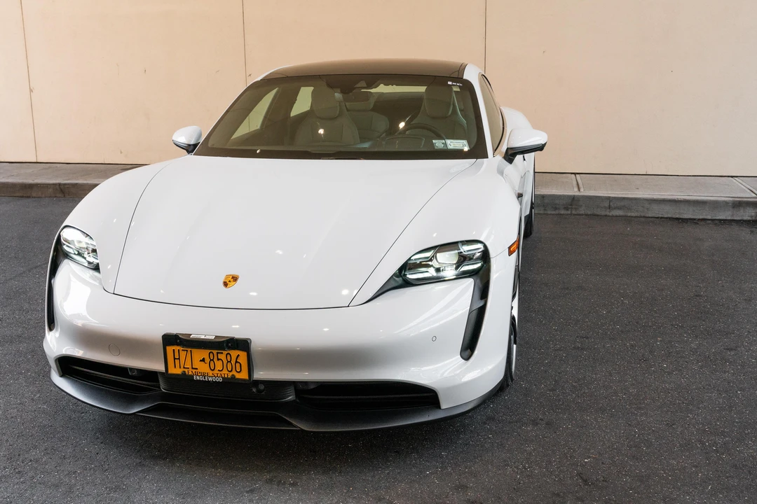2021 Porsche Taycan - Image 11 of 31