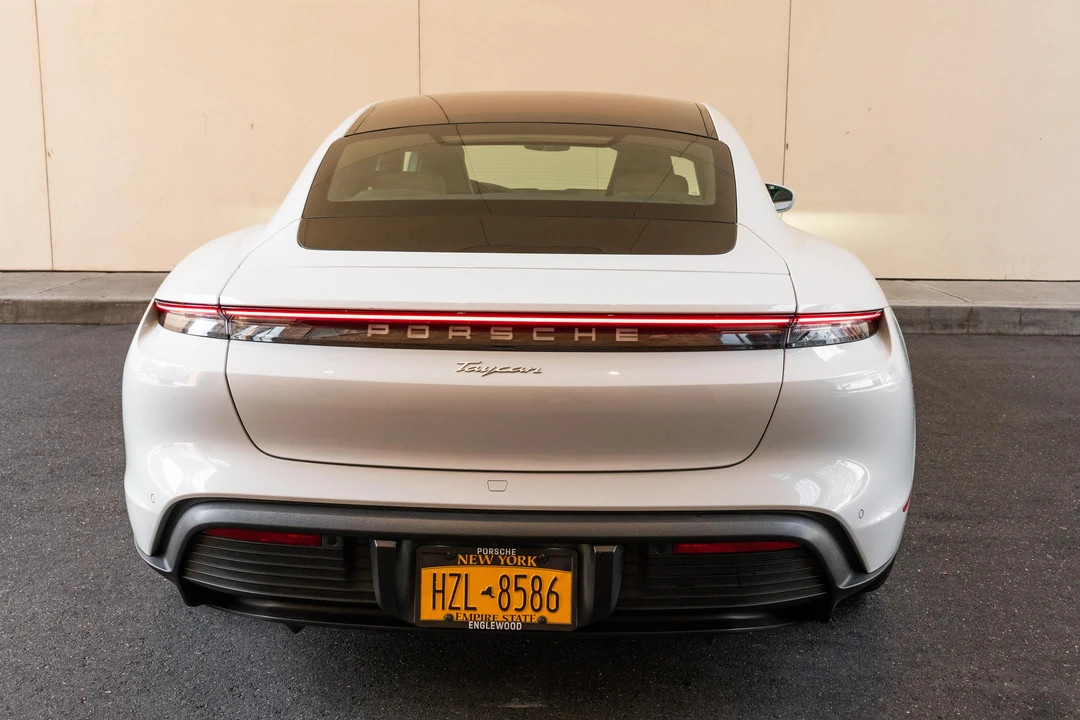 2021 Porsche Taycan - Image 25 of 31