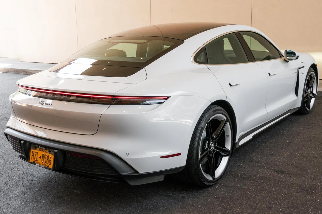 2021 Porsche Taycan - Image 4 of 31