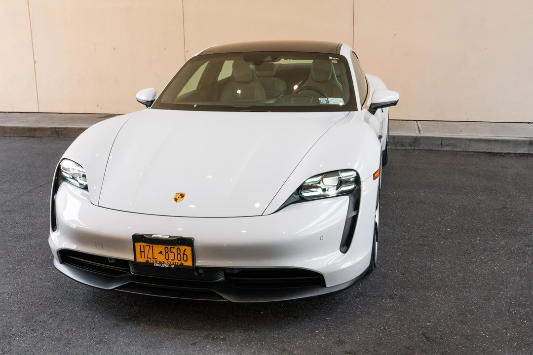 2021 Porsche Taycan - Image 10 of 31